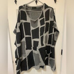OVERSIZED, LOOSE FITTING PULL ON CAPE/SWEATER